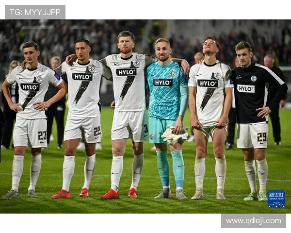 德甲半场战报:洪萨克首开纪录 费尔豪尔单刀破门 艾禾斯堡1-1海登海姆 德甲半场战报:洪萨克首开纪录 费尔豪尔单刀破门 艾禾斯堡1-1海登海姆